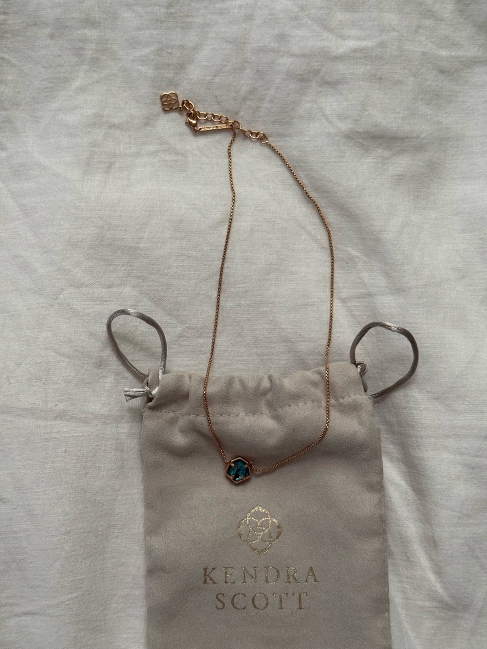 Kendra Scott Jaxon Abalone Pendant Necklace in Rose Gold